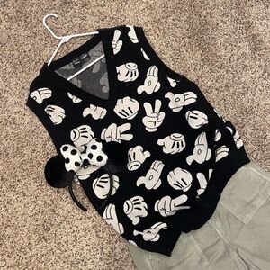 Cakeworthy Mouse Glove Knit Vest